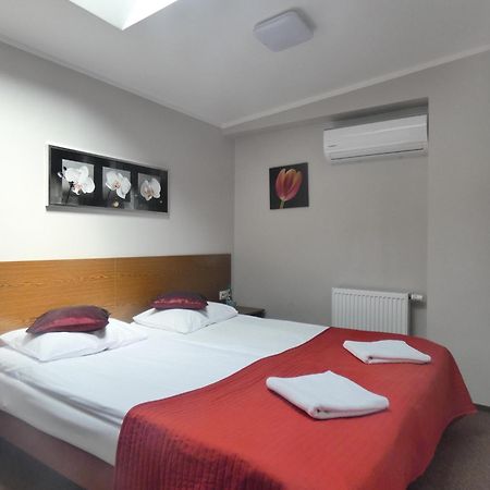 Aparthotel Astral Raszyn Exteriér fotografie