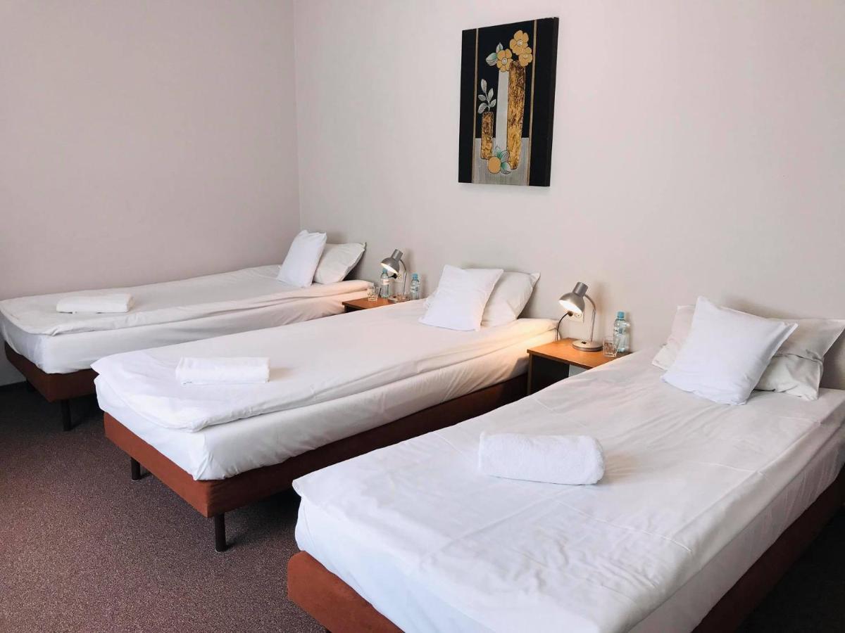 Aparthotel Astral Raszyn Exteriér fotografie