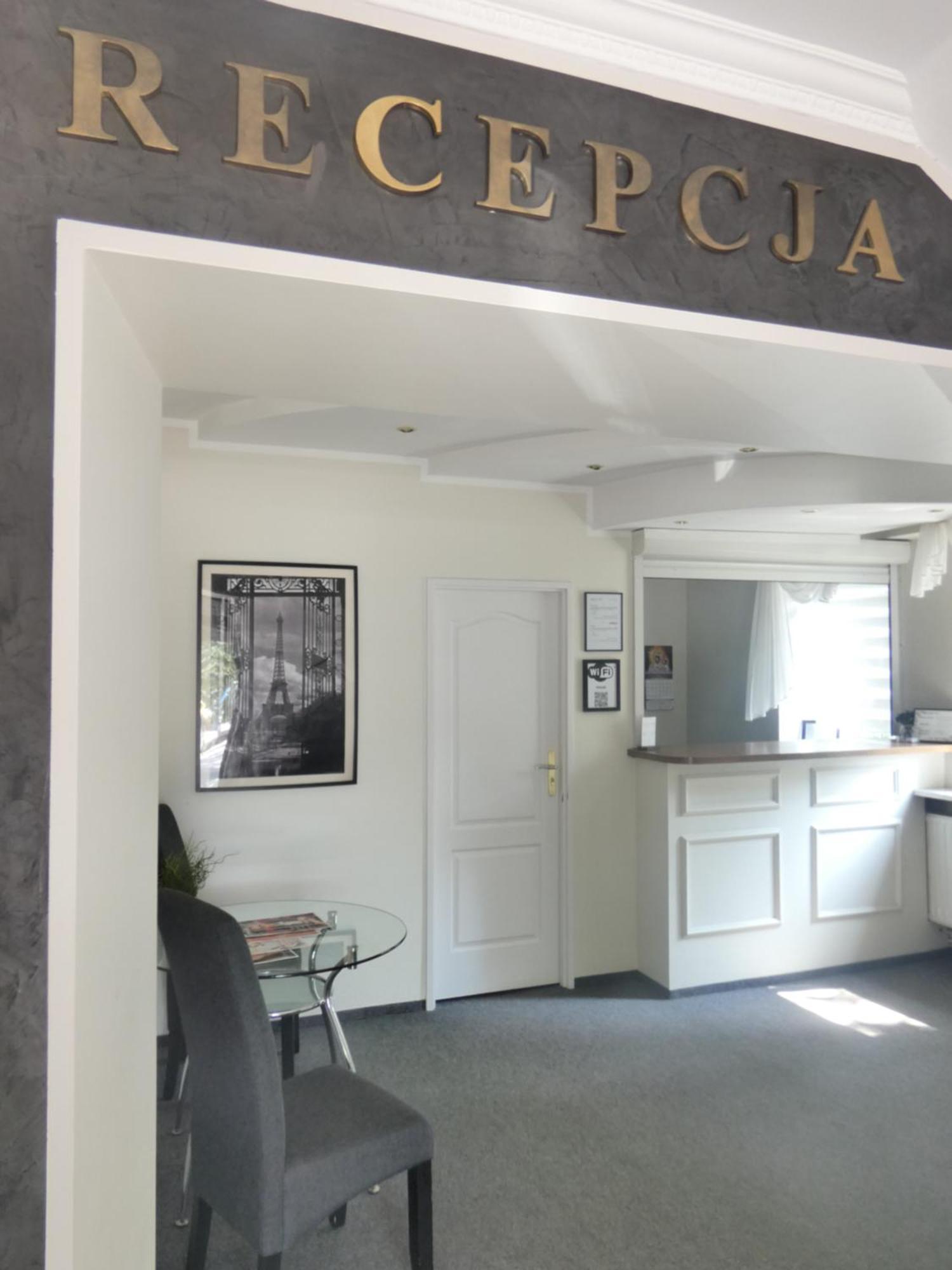 Aparthotel Astral Raszyn Exteriér fotografie